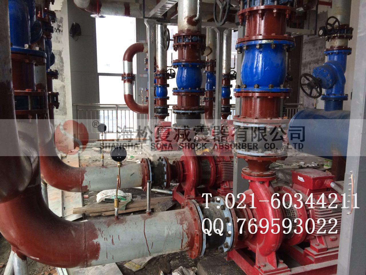 ?？松梨诿摎鈾C(jī)采用上海松夏橡膠接頭